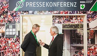 Nur mit entsprechendem Ausweis gelangt man in den Pressebereich.